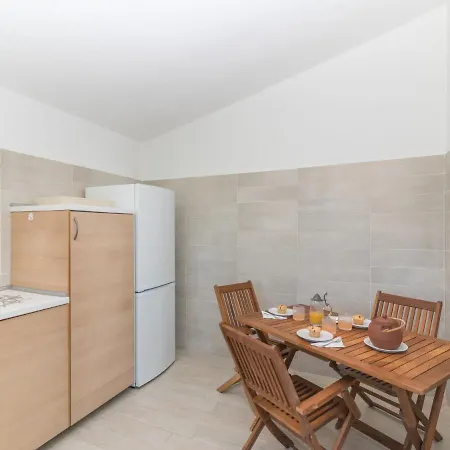 Contraruia By Interhome
