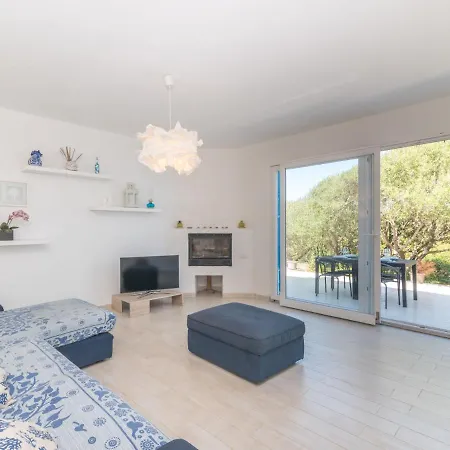 Contraruia By Interhome